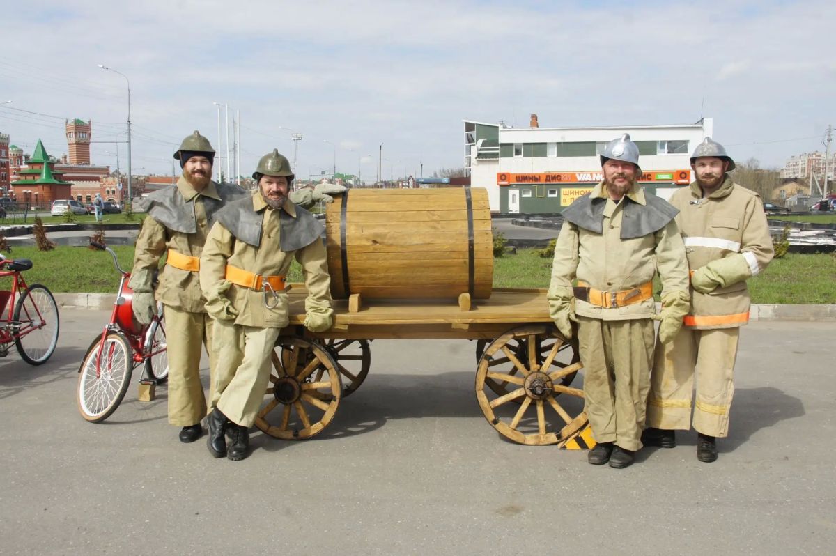Знаете ли Вы, зачем пожарные в старину носили бороду и усы Знаете ли Вы, зачем пожарные в старину носили бороду и усы
