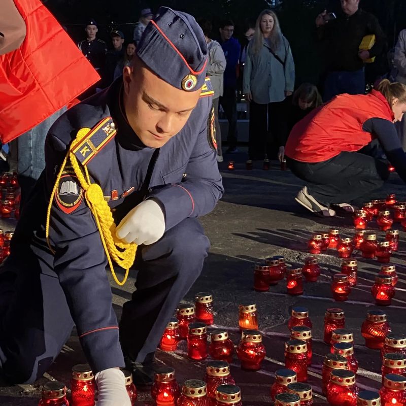 В Йошкар-Оле зажгли свечи в память о жертвах трагедии в Беслане В Йошкар-Оле зажгли свечи в память о жертвах трагедии в Беслане