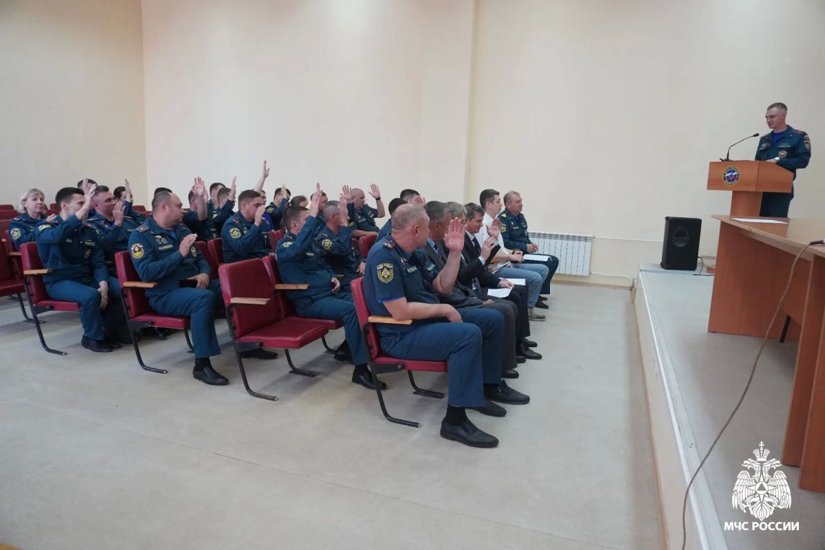 3 сентября в актовом зале Главного управления МЧС России по Республике Марий Эл прошло собрание регионального отделения Общероссийской общественной организации “Федерация пожарно-спасательного спорта России по Республике... 3 сентября в актовом зале Главного управления МЧС России по Республике Марий Эл прошло собрание регионального отделения Общероссийской общественной организации “Федерация пожарно-спасательного спорта России по Республике...