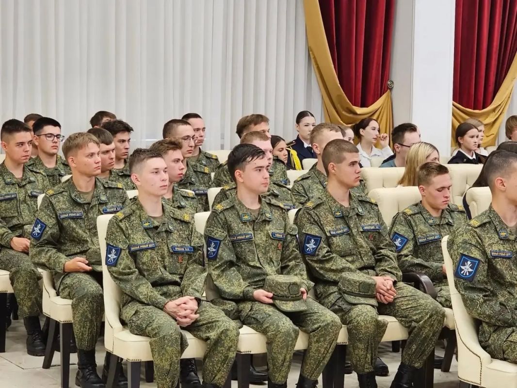 Вчера, в День 81-й годовщины Победы над милитаристской Японией и окончания Второй мировой войны, министр образования и науки Республики Марий Эл Лариса Ревуцкая посетила торжественное мероприятие, которое прошло под... Вчера, в День 81-й годовщины Победы над милитаристской Японией и окончания Второй мировой войны, министр образования и науки Республики Марий Эл Лариса Ревуцкая посетила торжественное мероприятие, которое прошло под...