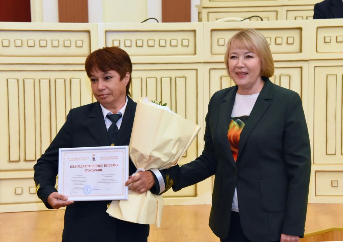 В преддверии профессионального праздника Лариса Яковлева вручила награды работникам лесной отрасли Марий Эл В преддверии профессионального праздника Лариса Яковлева вручила награды работникам лесной отрасли Марий Эл