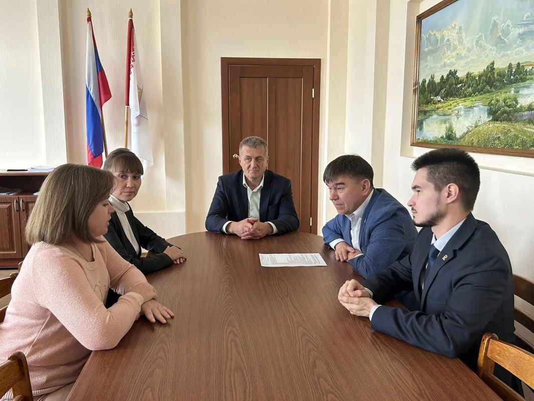 Александр Смирнов оценил реализацию наказов избирателей в Советском и Куженерском районах Александр Смирнов оценил реализацию наказов избирателей в Советском и Куженерском районах