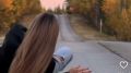 Во время фотосессии возле леса к девушкам вышел медведь