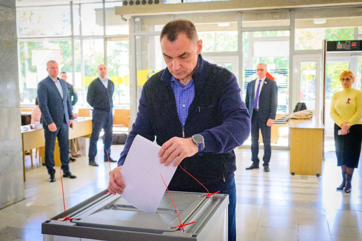 Глава Марий Эл проголосовал на выборах в Государственную Думу Глава Марий Эл проголосовал на выборах в Государственную Думу