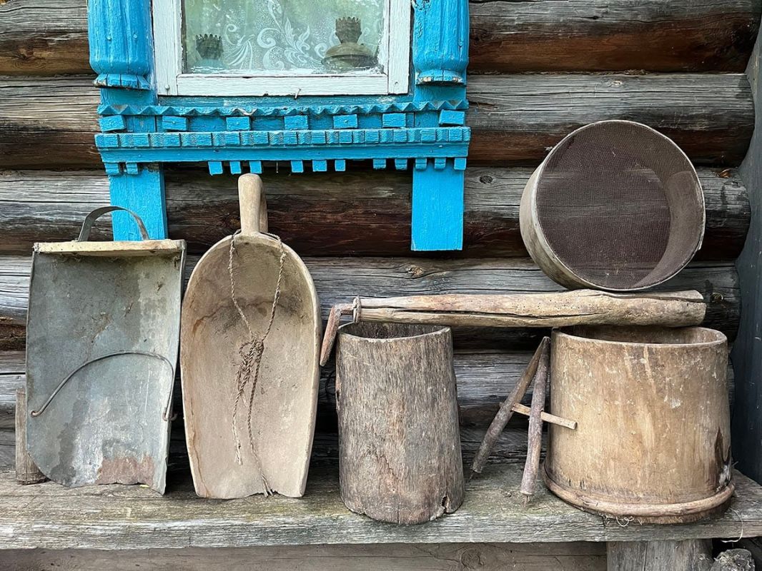 Старинные находки. Сотрудник Козьмодемьянского музейного комплекса Лариса Артемьева побывала с экспедицией в деревне Новая Старинные находки. Сотрудник Козьмодемьянского музейного комплекса Лариса Артемьева побывала с экспедицией в деревне Новая