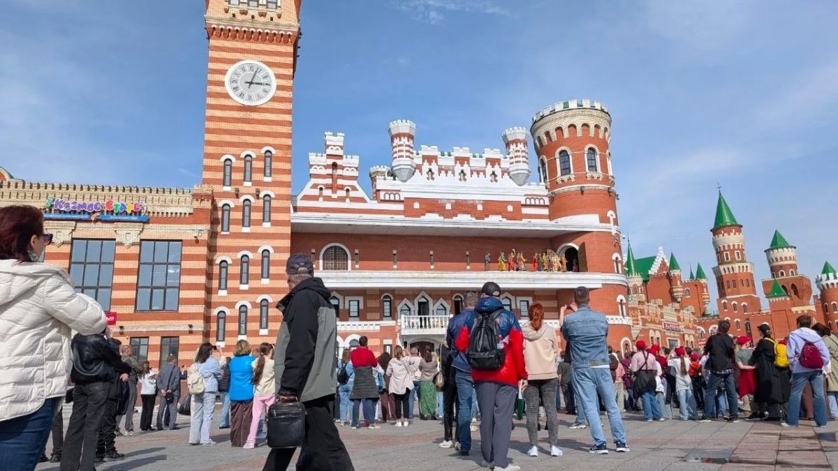 Работа скульптурной композиции «12 апостолов» возобновится ближе к выходным