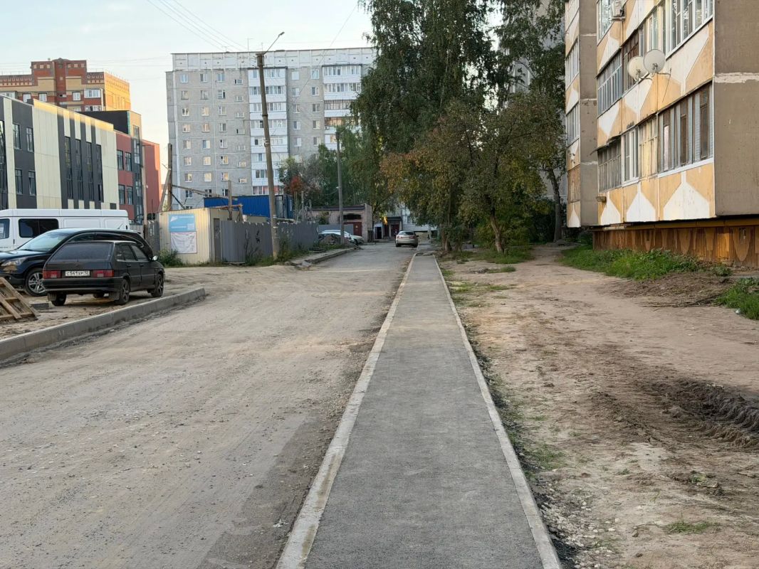 На улице Воинов-Интернационалистов приступили к следующему этапу благоустройства На улице Воинов-Интернационалистов приступили к следующему этапу благоустройства