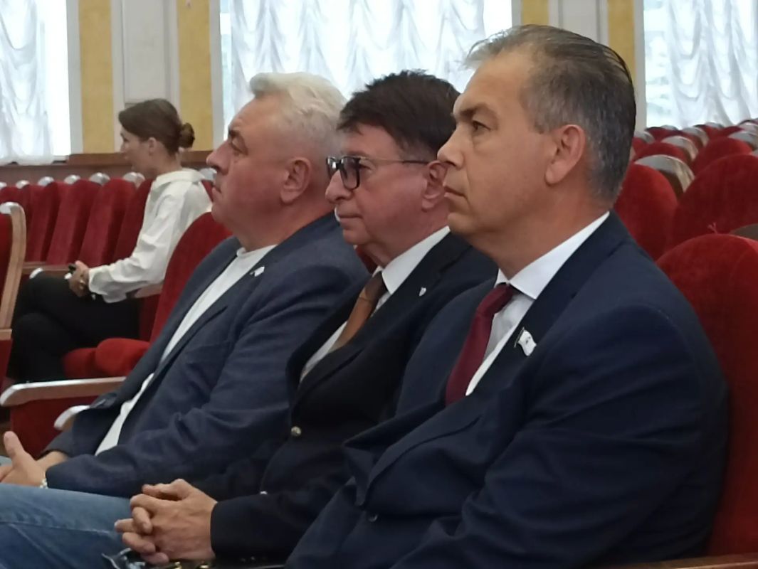 На сессии Собрания депутатов Йошкар-Олы рассмотрели вопросы развития города и сохранения исторической памяти На сессии Собрания депутатов Йошкар-Олы рассмотрели вопросы развития города и сохранения исторической памяти