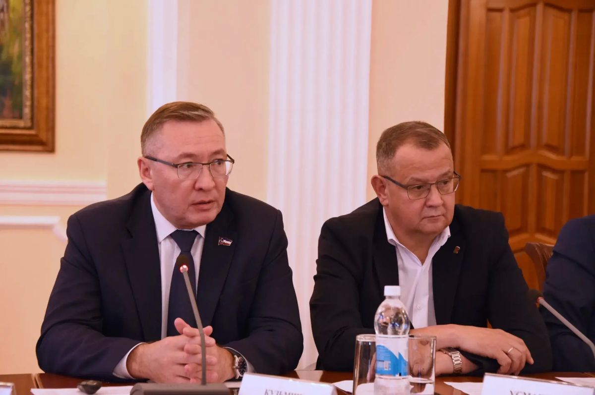 В Йошкар-Оле обсудили взаимодействие законодательной и муниципальной власти В Йошкар-Оле обсудили взаимодействие законодательной и муниципальной власти
