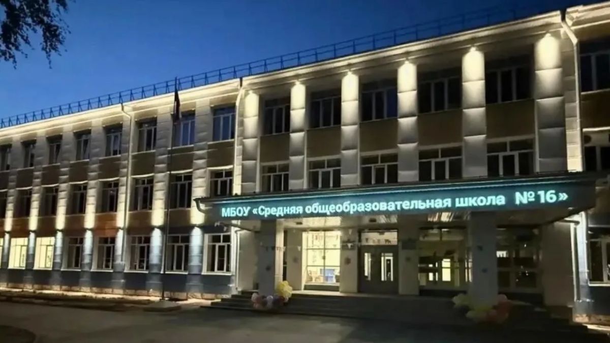 Йошкаролинцы заинтересовались материалами, использованными при ремонте школы №16
