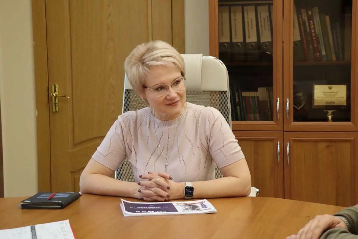 Министр образования и науки Республики Марий Эл Лариса Ревуцкая провела рабочую встречу с руководителем регионального отделения Народного фронта в Республике Марий Эл Валентином Севастьяновым и главным экспертом Росдетцентра... Министр образования и науки Республики Марий Эл Лариса Ревуцкая провела рабочую встречу с руководителем регионального отделения Народного фронта в Республике Марий Эл Валентином Севастьяновым и главным экспертом Росдетцентра...
