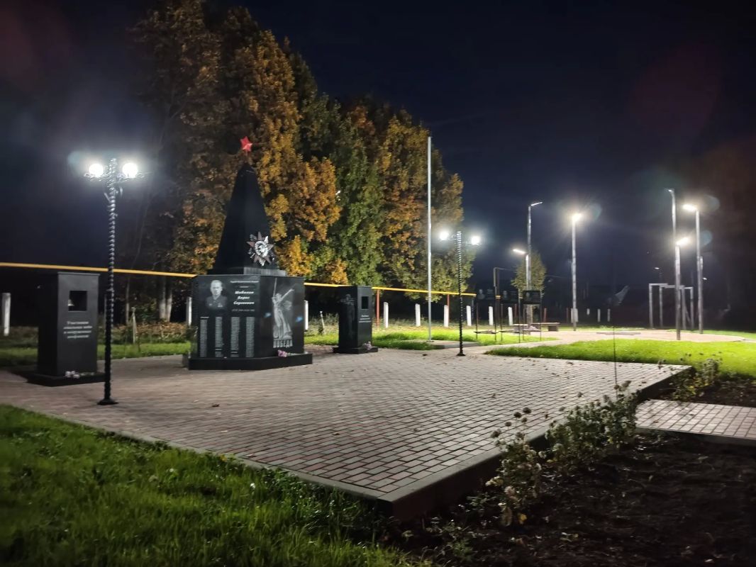 С радостью и глубоким чувством ответственности сообщаем о завершении второго этапа обустройства мемориала Славы в деревне Дубники С радостью и глубоким чувством ответственности сообщаем о завершении второго этапа обустройства мемориала Славы в деревне Дубники