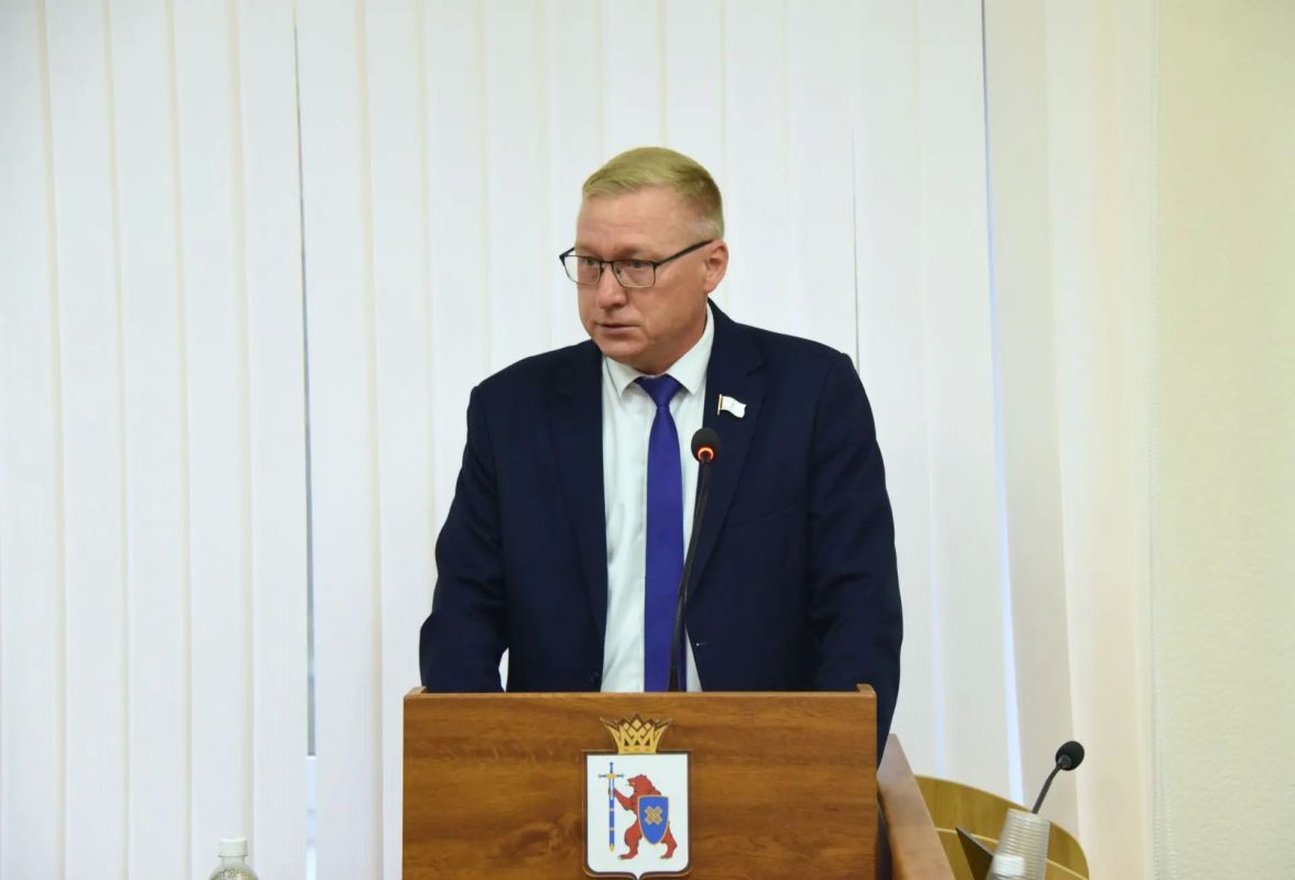 Парламентские комитеты приступили к рассмотрению проектов документов октябрьской сессии Парламентские комитеты приступили к рассмотрению проектов документов октябрьской сессии