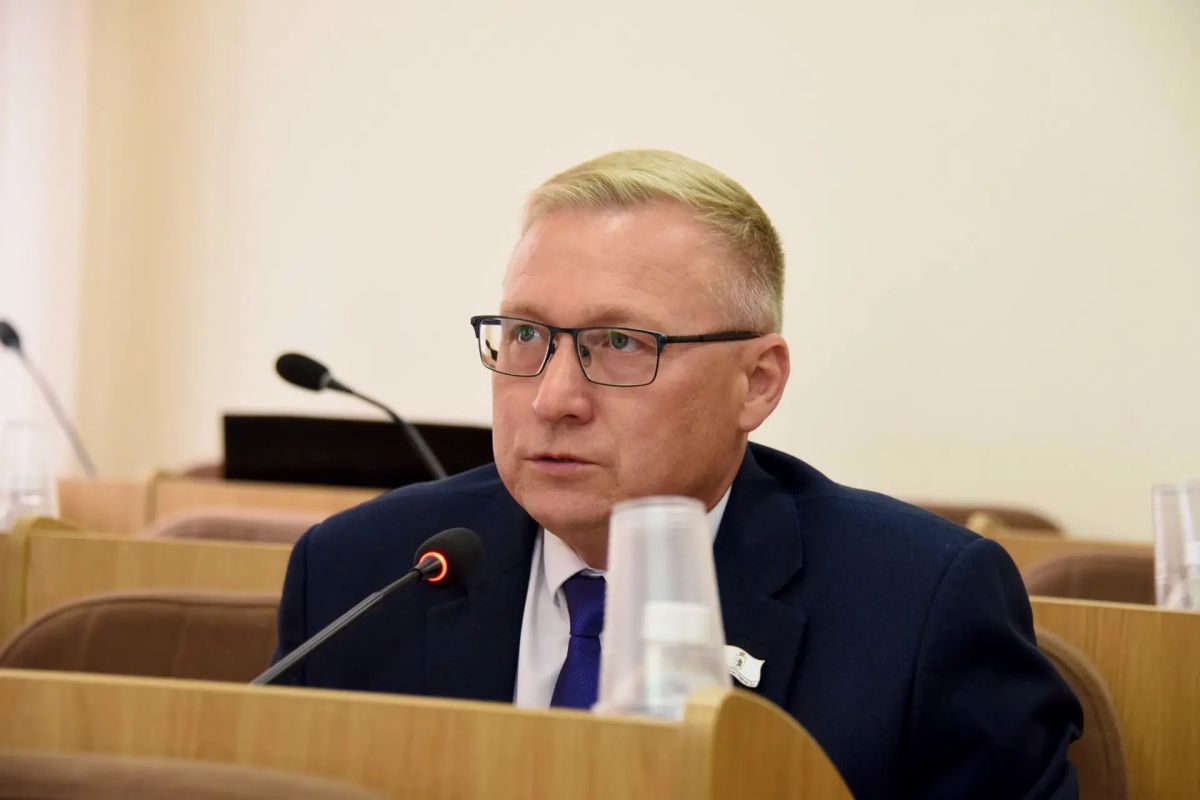 Социальные инициативы в центре внимания: головные комитеты обсудили законопроекты о поддержке участников СВО, учителей, многодетных семей и защите детей Социальные инициативы в центре внимания: головные комитеты обсудили законопроекты о поддержке участников СВО, учителей, многодетных семей и защите детей