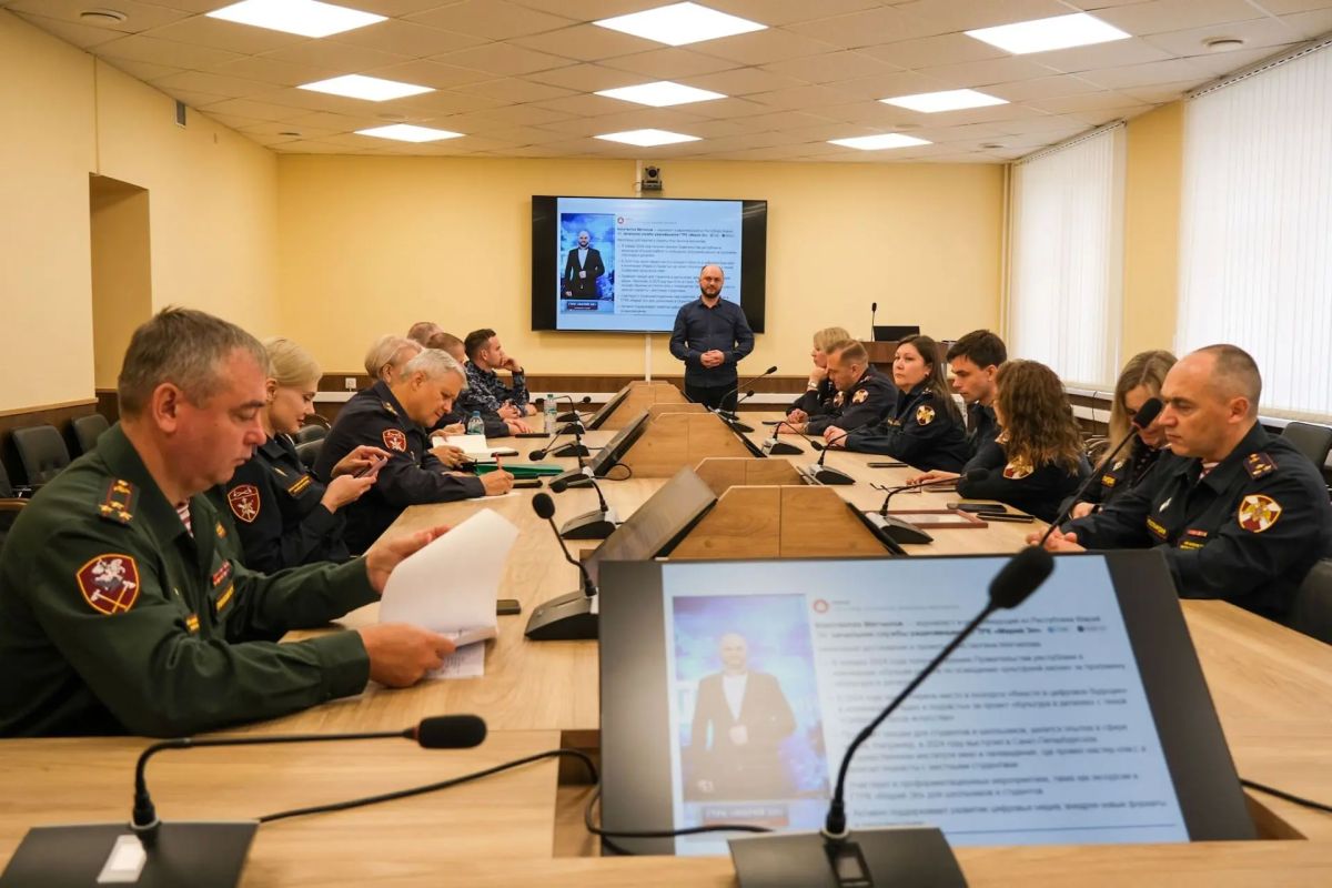 В Йошкар-Оле прошел учебно-методический сбор с помощниками начальников территориальных органов Росгвардии по взаимодействию со средствами массовой информации – начальниками пресс-служб Приволжского ордена Жукова округа войск... В Йошкар-Оле прошел учебно-методический сбор с помощниками начальников территориальных органов Росгвардии по взаимодействию со средствами массовой информации – начальниками пресс-служб Приволжского ордена Жукова округа войск...