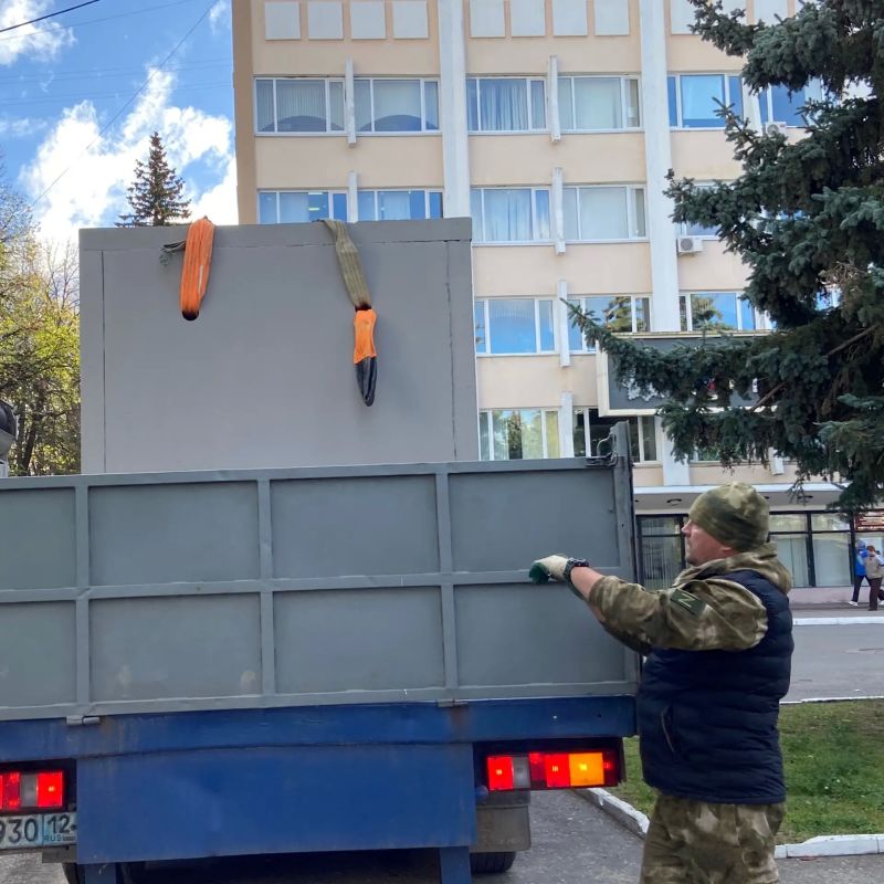 В Йошкар-Оле продолжается работа по повышению безопасности жителей в случае атаки БПЛА В Йошкар-Оле продолжается работа по повышению безопасности жителей в случае атаки БПЛА