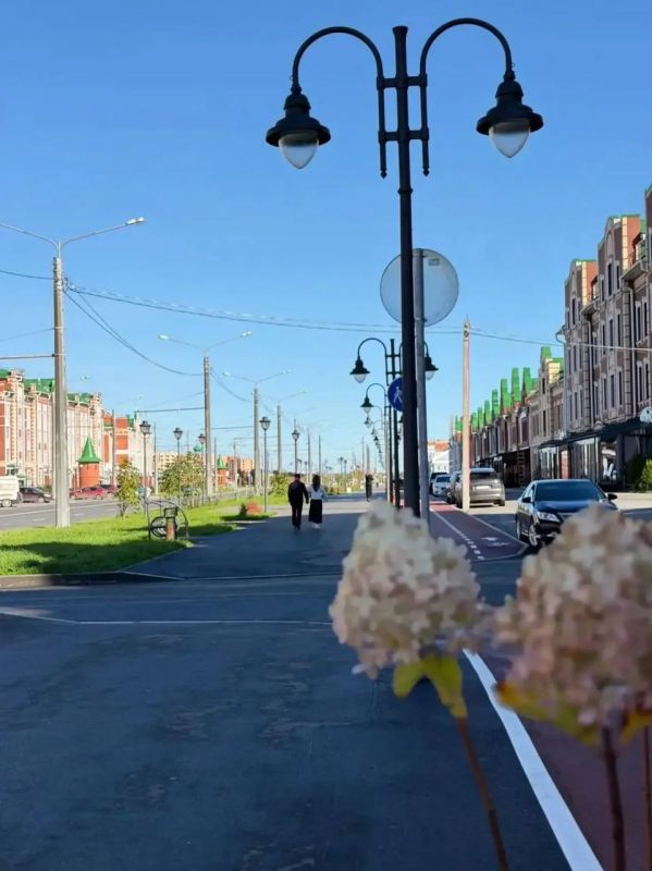 Йошкар-Ола становится уютнее: в городе установили новые архитектурные объекты Йошкар-Ола становится уютнее: в городе установили новые архитектурные объекты