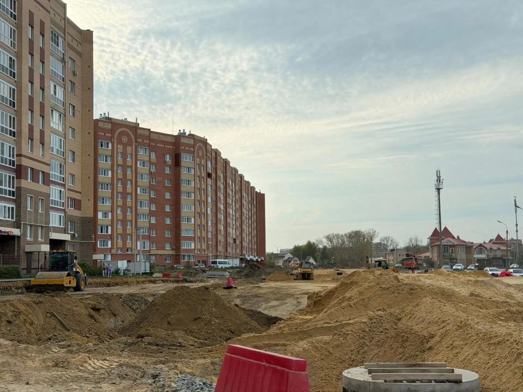 В Йошкар-Оле на улице Водопроводной ведется строительство дороги протяженностью один километр на участке от улицы Красноармейская Слобода до Сернурского тракта В Йошкар-Оле на улице Водопроводной ведется строительство дороги протяженностью один километр на участке от улицы Красноармейская Слобода до Сернурского тракта