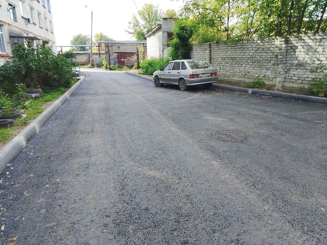 В Волжске по нацпроекту отремонтированы территории дворов В Волжске по нацпроекту отремонтированы территории дворов