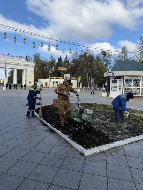 Готовь клумбы осенью. Сейчас самое время для того, чтобы приводить цветники в порядок Готовь клумбы осенью. Сейчас самое время для того, чтобы приводить цветники в порядок