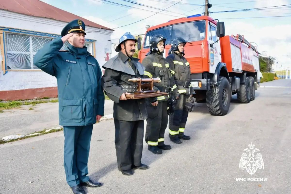 Эстафета передачи пожарного ствола была передана коллегам из Республики Чувашия Эстафета передачи пожарного ствола была передана коллегам из Республики Чувашия