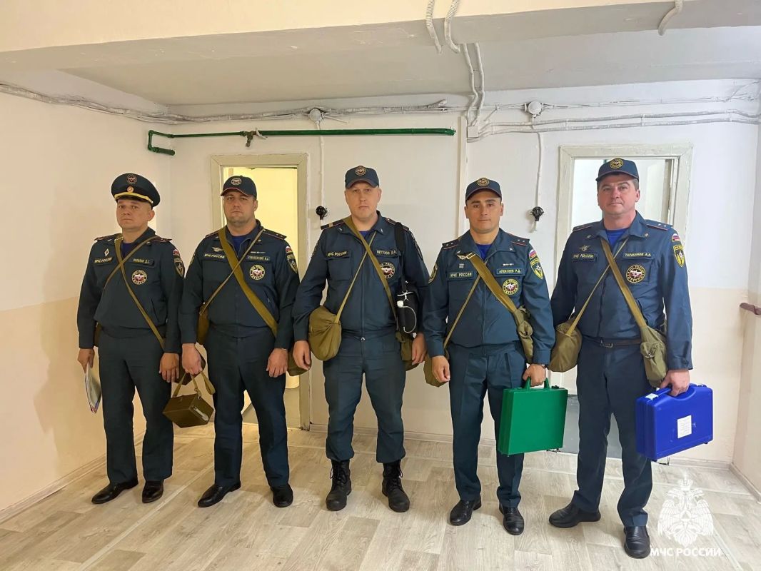 Под руководством Министра Российской Федерации по делам гражданской обороны, чрезвычайным ситуациям и ликвидации последствий стихийных бедствий Александра Вячеславовича Куренкова стартовала тренировка по гражданской обороне Под руководством Министра Российской Федерации по делам гражданской обороны, чрезвычайным ситуациям и ликвидации последствий стихийных бедствий Александра Вячеславовича Куренкова стартовала тренировка по гражданской обороне