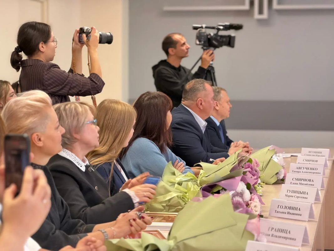 Во Дворце молодежи Глава Республики Марий Эл Юрий Зайцев встретился с победителями регионального этапа Международной Премии #МЫВМЕСТЕ Во Дворце молодежи Глава Республики Марий Эл Юрий Зайцев встретился с победителями регионального этапа Международной Премии #МЫВМЕСТЕ