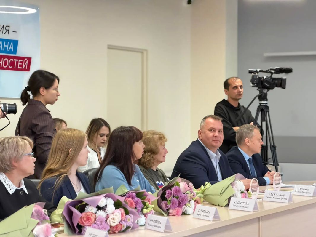 Во Дворце молодежи Глава Республики Марий Эл Юрий Зайцев встретился с победителями регионального этапа Международной Премии #МЫВМЕСТЕ Во Дворце молодежи Глава Республики Марий Эл Юрий Зайцев встретился с победителями регионального этапа Международной Премии #МЫВМЕСТЕ