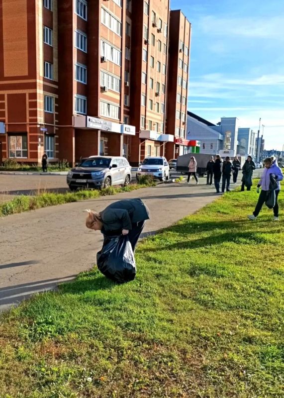 Осенний субботник: вместе делаем Йошкар-Олу уютнее! Осенний субботник: вместе делаем Йошкар-Олу уютнее!