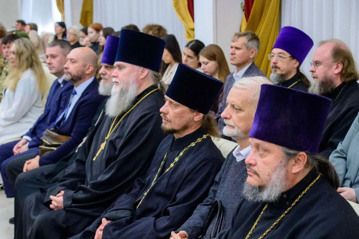 13 октября в Доме дружбы народов Республики Марий Эл состоялось торжественное открытие первого регионального форума «Традиционные ценности — основа развития России» 13 октября в Доме дружбы народов Республики Марий Эл состоялось торжественное открытие первого регионального форума «Традиционные ценности — основа развития России»