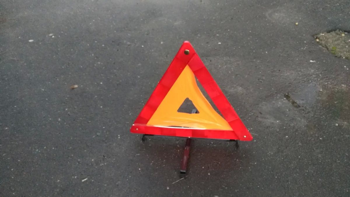 В Йошкар-Оле водитель автомашины ГАЗ на тротуаре сбил пенсионерку