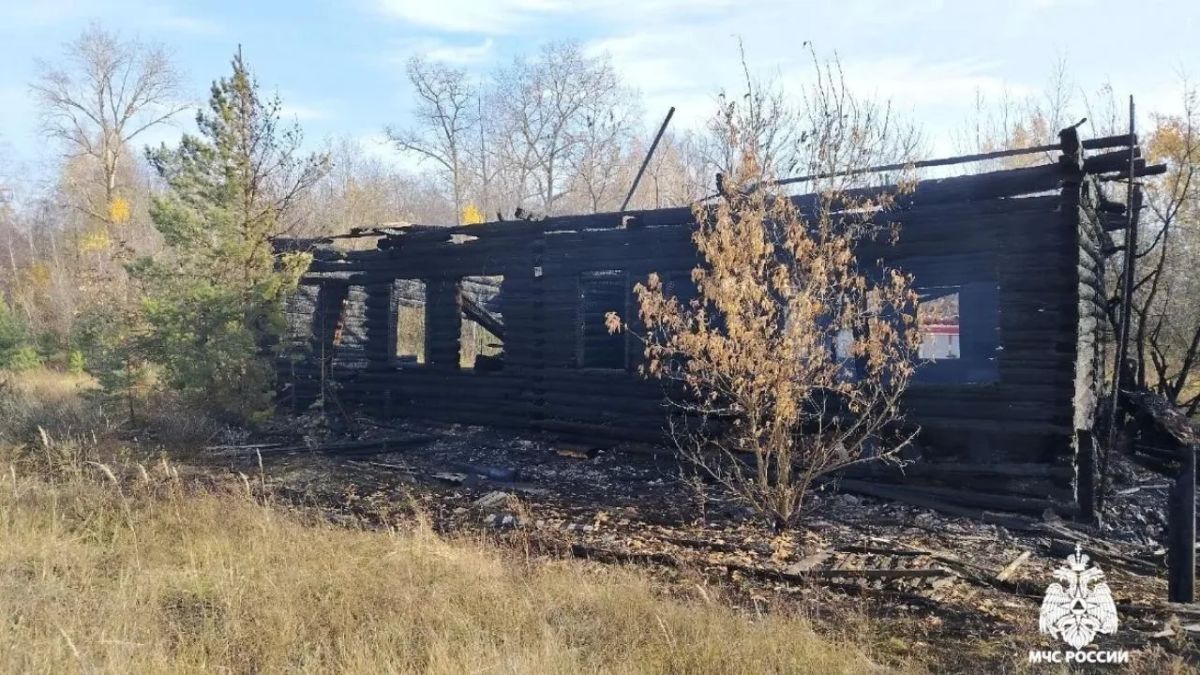 В Суслонгере сгорела заброшенная постройка