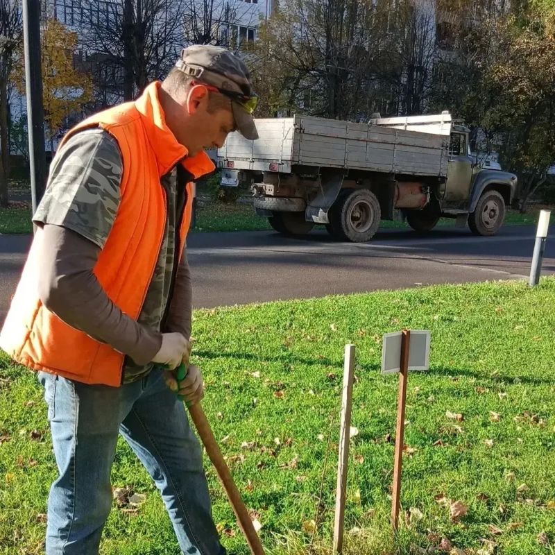 Приглашаем жителей Йошкар-Олы на второй общегородской субботник Приглашаем жителей Йошкар-Олы на второй общегородской субботник