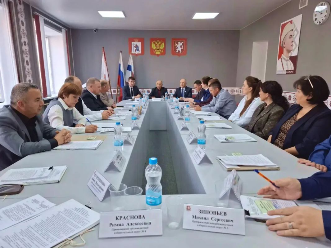 Сегодня состоялась первая сессия Собрания депутатов Горномарийского муниципального округа первого созыва Сегодня состоялась первая сессия Собрания депутатов Горномарийского муниципального округа первого созыва