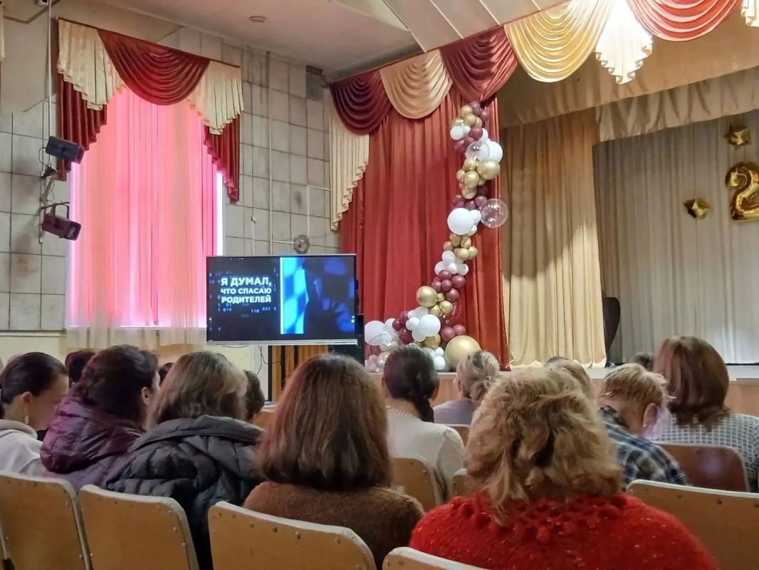 В Республике Марий Эл представители правоохранительных органов и общественности проводят профилактические беседы в образовательных учреждениях В Республике Марий Эл представители правоохранительных органов и общественности проводят профилактические беседы в образовательных учреждениях