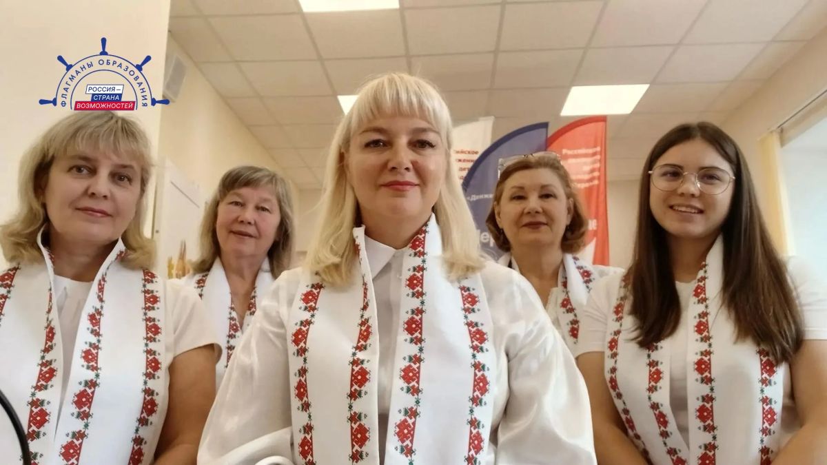 Команда «Марийские жемчужины» из Медведевского районного дома детского творчества представит Марий Эл в финале всероссийского конкурса «Флагманы образования» Президентской платформы «Россия – страна возможностей»