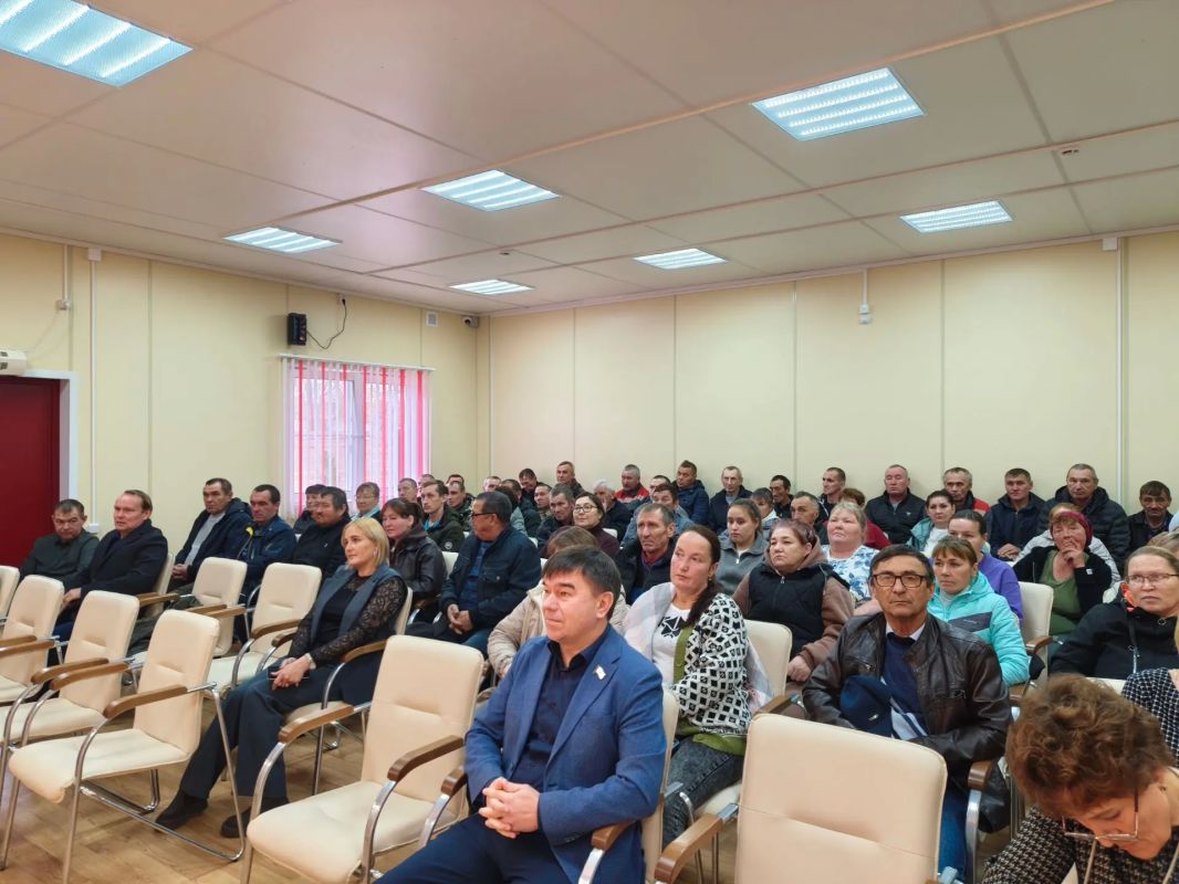 В селе Верх-Ушнур Советского района прошло торжественное мероприятие, посвященное Дню работника сельского хозяйства и перерабатывающей промышленности В селе Верх-Ушнур Советского района прошло торжественное мероприятие, посвященное Дню работника сельского хозяйства и перерабатывающей промышленности