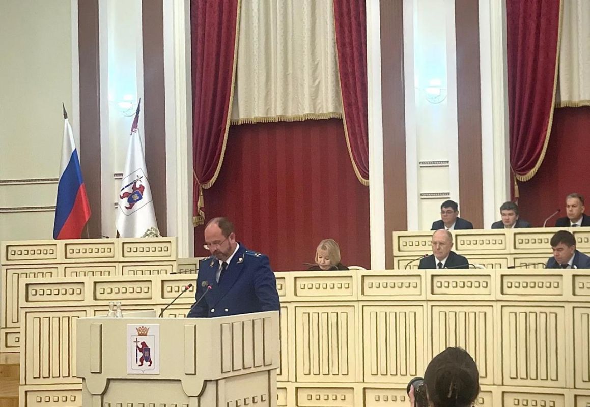 В Марий Эл на 19-й сессии Госсобрания депутаты поддержали и приняли законопроект региональной прокуратуры о запрете купания детей младше 14 лет в водоемах без присмотра взрослых