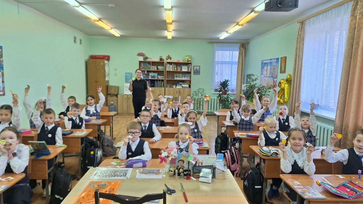 В Йошкар-Оле автоинспекторы проводят мастер-классы «Световозвращатель своими руками»