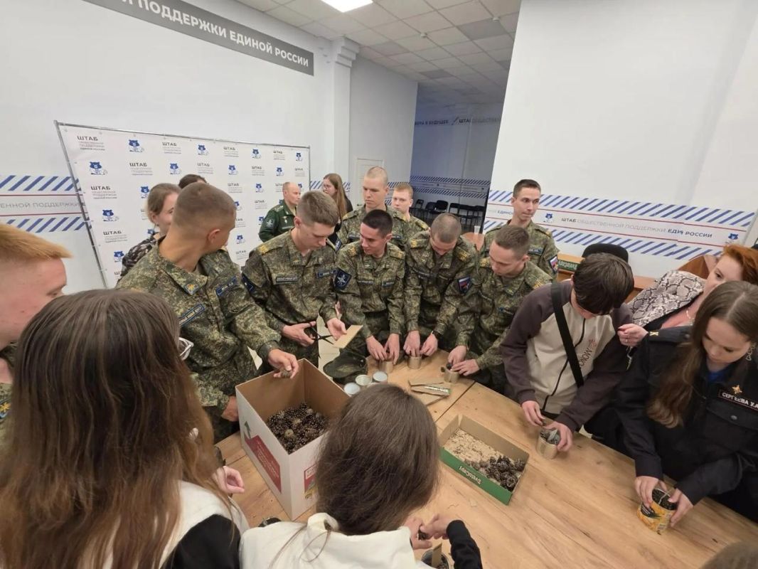 В Йошкар-Оле стартовал новый сезон мастер-классов по изготовлению окопных свечей В Йошкар-Оле стартовал новый сезон мастер-классов по изготовлению окопных свечей