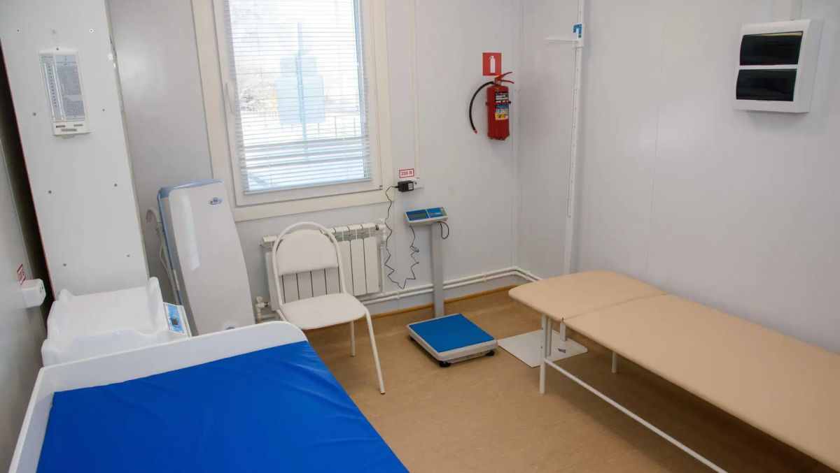 Медикам в Йошкар-Оле выдали зарплату операционными столами и кушетками