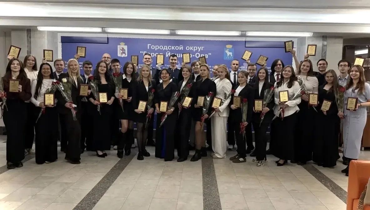 Антон Трудинов: Гордость Йошкар-Олы: 32 студента стали стипендиатами мэра!