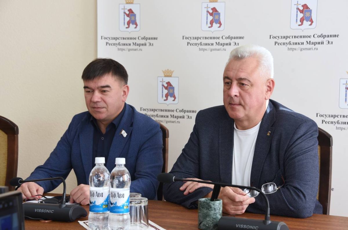 Заместитель Председателя Государственного Собрания Александр Смирнов и Заместитель председателя Комитета по бюджету и экономической политике Дмитрий Груздев в режиме ВКС приняли участие в пленарном заседании Государственной... Заместитель Председателя Государственного Собрания Александр Смирнов и Заместитель председателя Комитета по бюджету и экономической политике Дмитрий Груздев в режиме ВКС приняли участие в пленарном заседании Государственной...